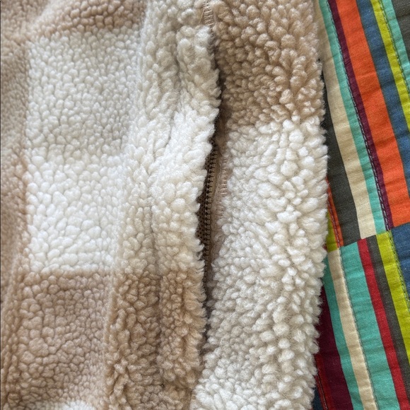 Nike Men's Zip-Up Sweater in Beige and Cream size small new tags, 100% polyester - Picture 8 of 13